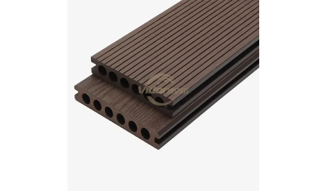 WPC terrassebord vs tradisjonelt tre: Hvilken bør du velge i 2025?