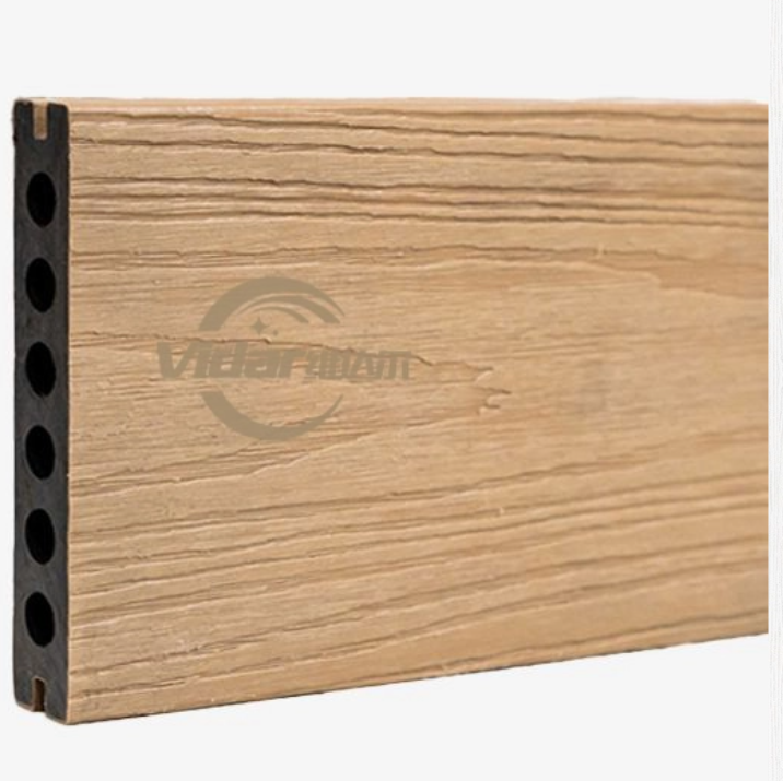 143x22,5 Anti-UV-dekket WPC-dekk ved bassengkanten Installations.png