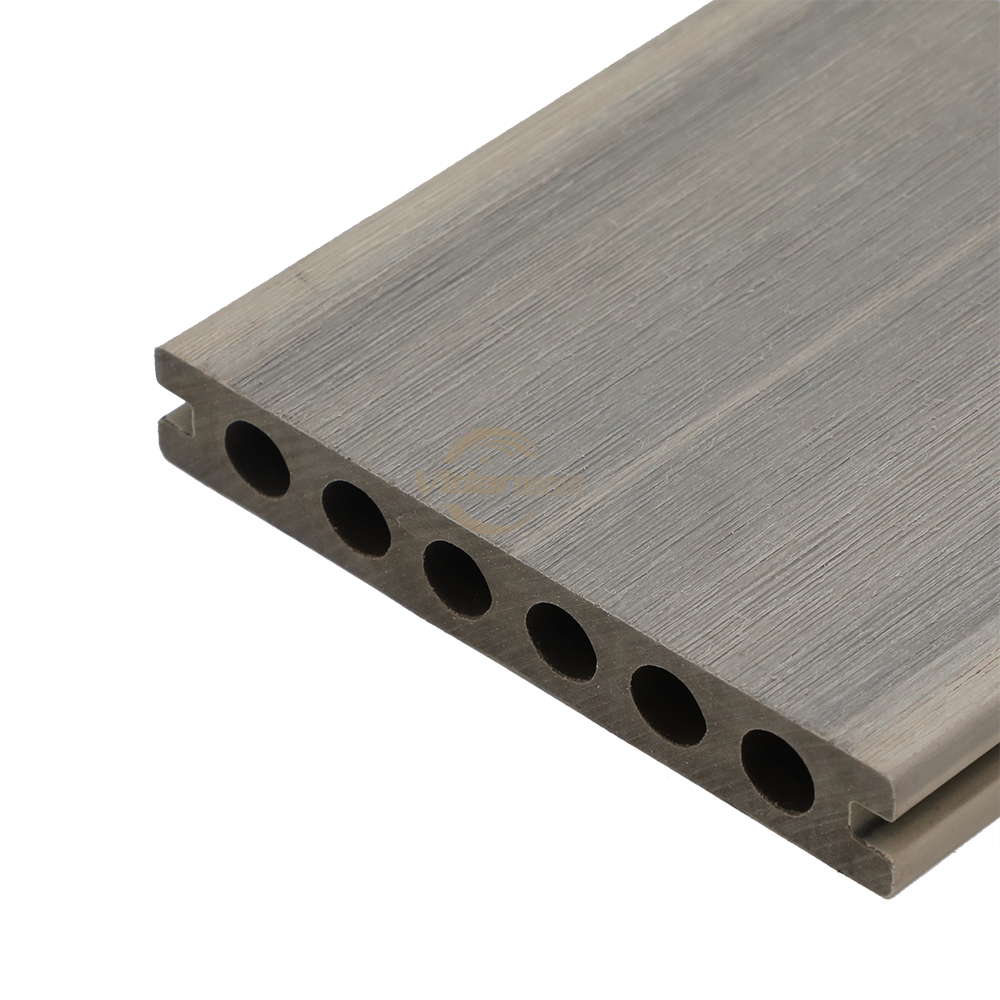 Milj&oslash;vennlig hul WPC terrassebord